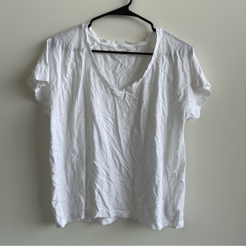 GAP white loose t-shirt size S